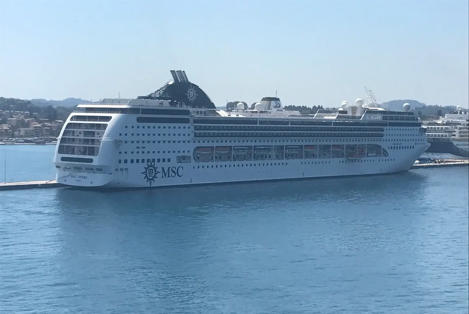 MSC Opera kruvaziyer gemisinin dış görünümü — MSC Opera ile Endülüs, Lizbon, Batı Akdeniz Turu – Türk Hava Yolları ile 9 Gece