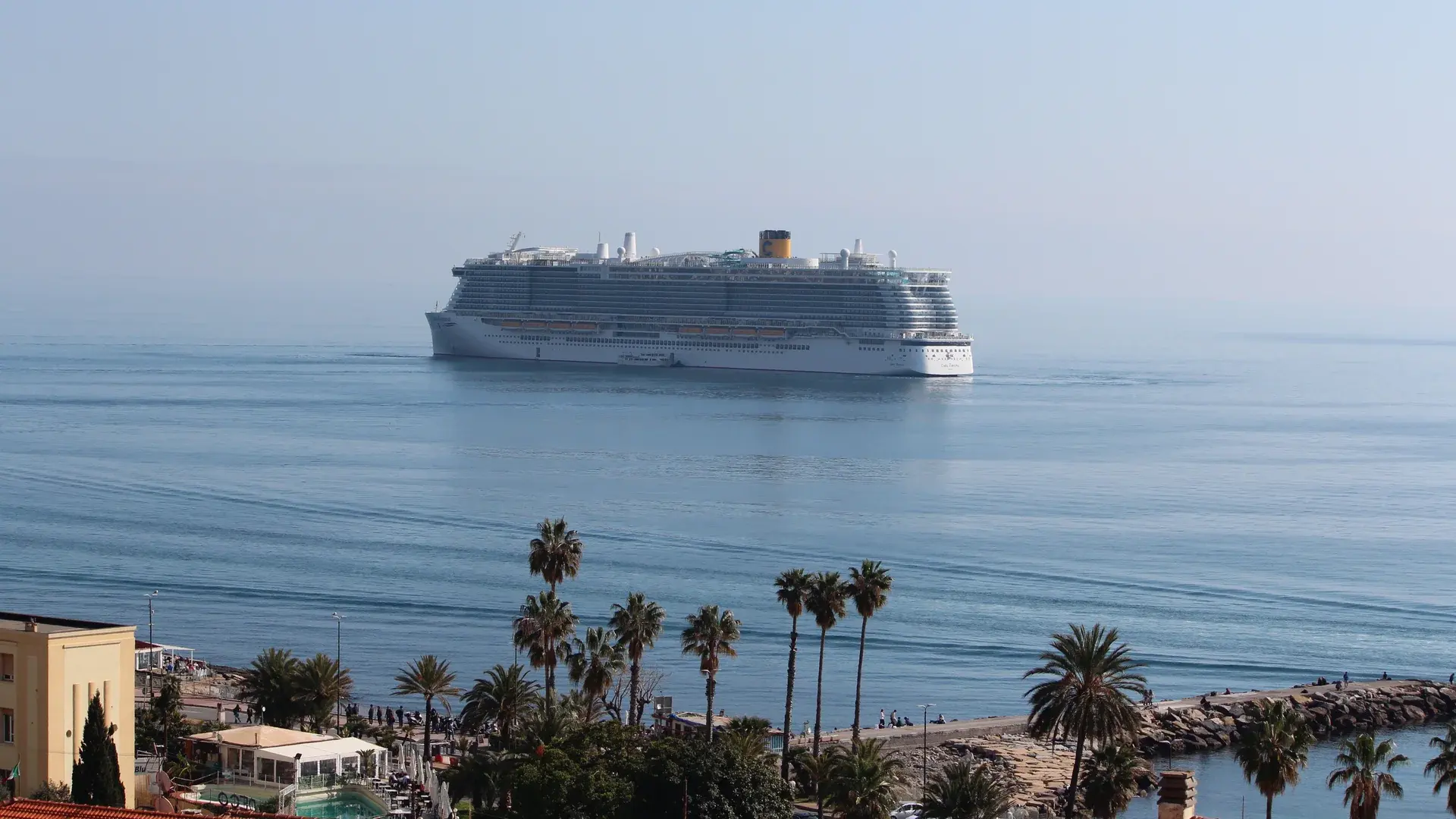 Costa Toscana kruvaziyer gemisinin dış görünümü — Costa Toscana ile Balear Adaları ve Batı Akdeniz Turu – Marsilya çıkışlı – Türk Hava Yolları ile 7 Gece