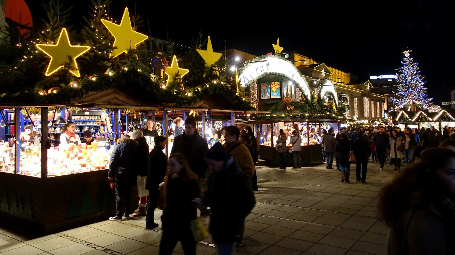 Stuttgart manzarası — Elegant Noel Pazarları Turu – Basel–Stuttgart Rotası – Türk Hava Yolları ile 4 Gece