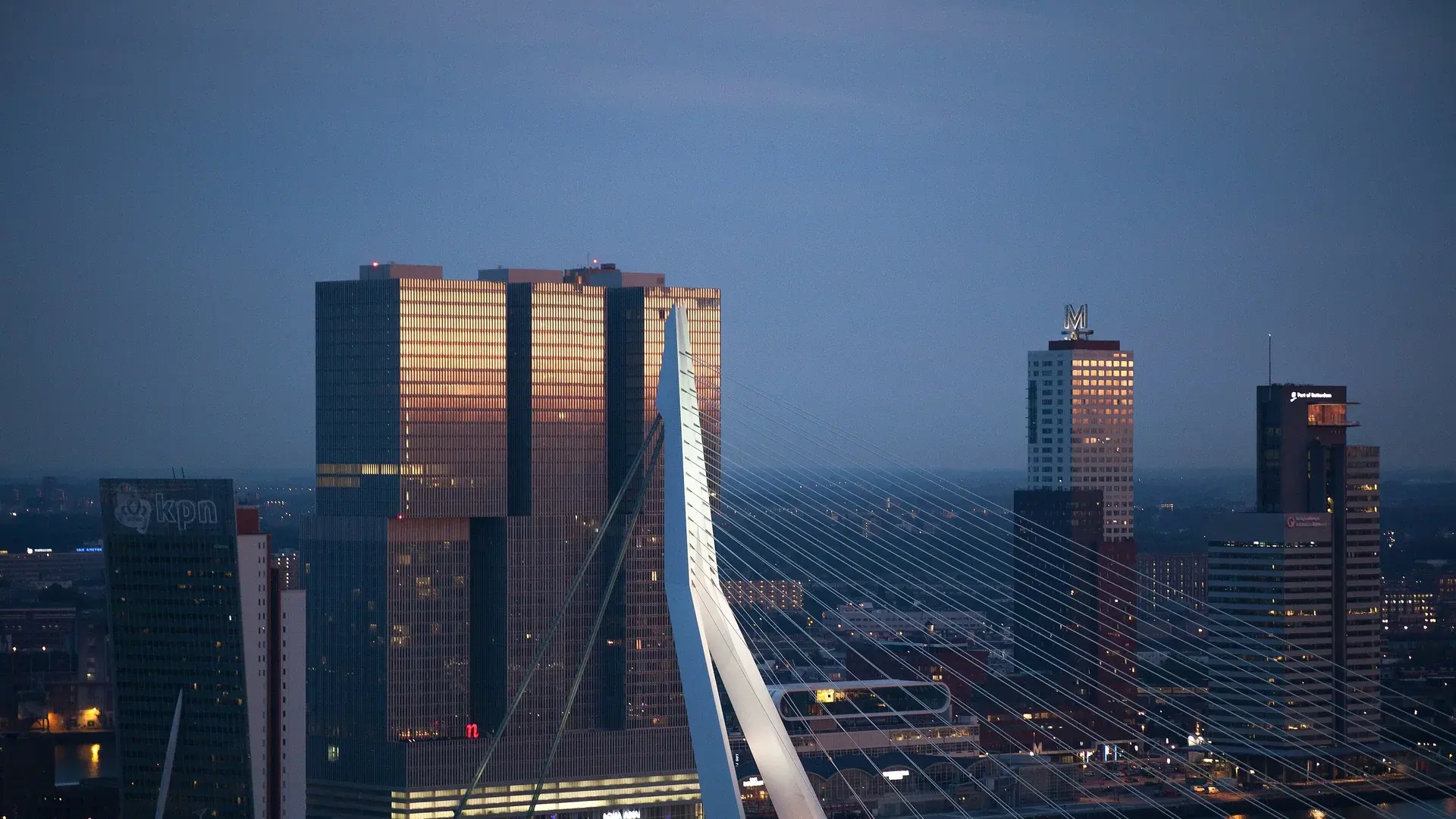 Rotterdam manzarası — Elegant Benelux, Paris, Alsace Turu – Ankara çıkışlı – AJet ile 7 Gece